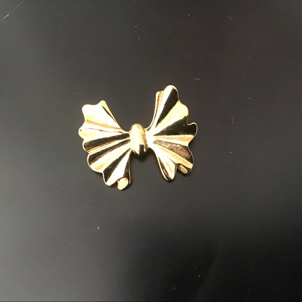 Bow pin
